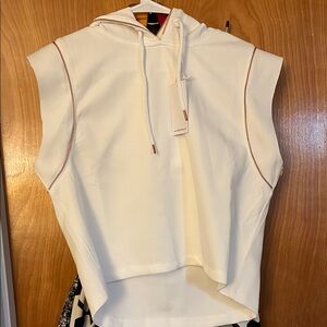 Elegant Cream Sleeveless Hoodie Zipper Trim for Women